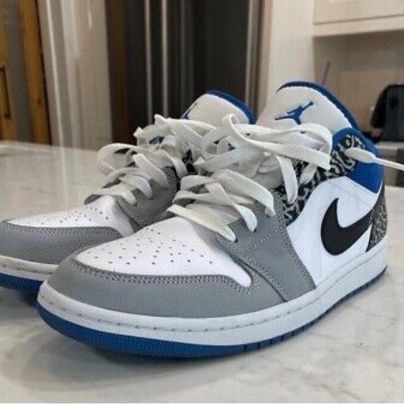 Jordan 1 Low SE True Blue Size 11 - Picture 3 of 5